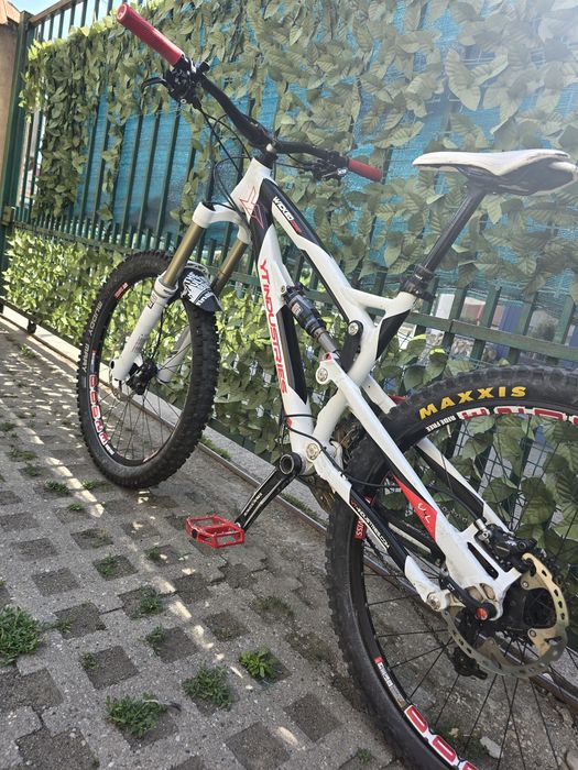 Bicicleta YT Wicked, 26".