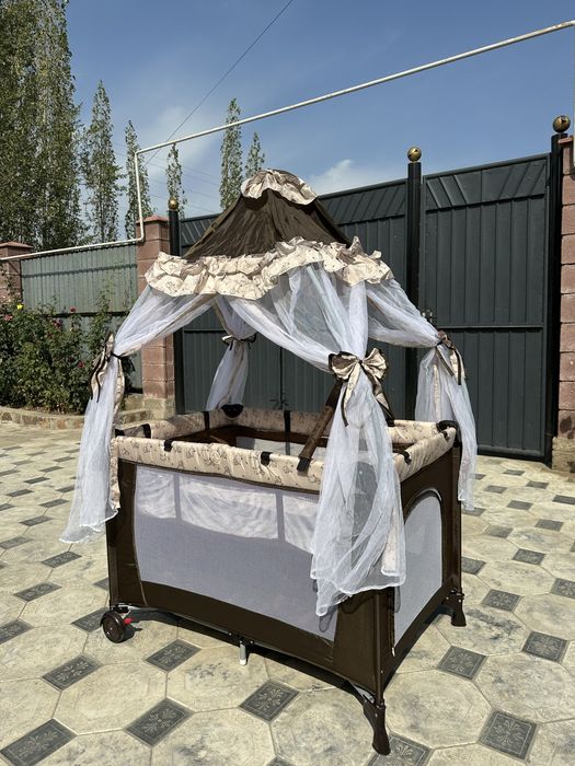 Манеж в отличном состояние