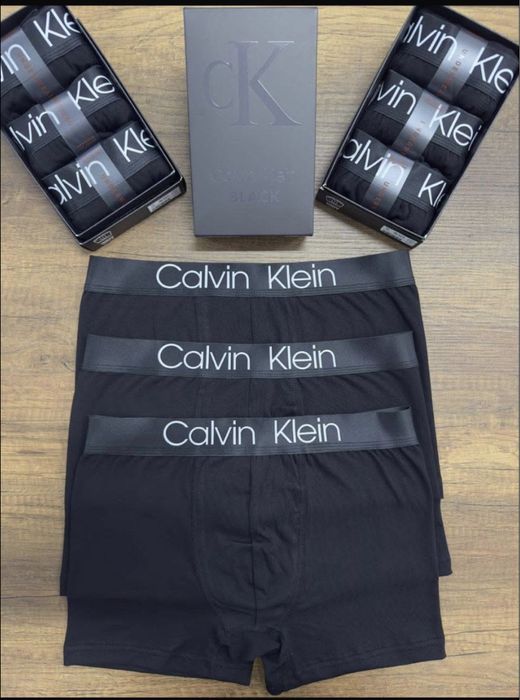 Boxeri barbati.    .