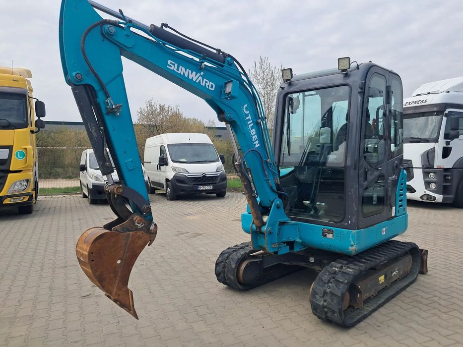SUNWARD SWE25 F MINIEXCAVATOR SENILE O CUPA LAMA TIP BULDOZER SUNWARD SWE25 F MINIEXCAVATOR Senile o Cupa Lama Tip Buldozer