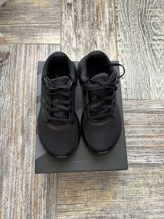 Кроссовки Addidas 36 размер