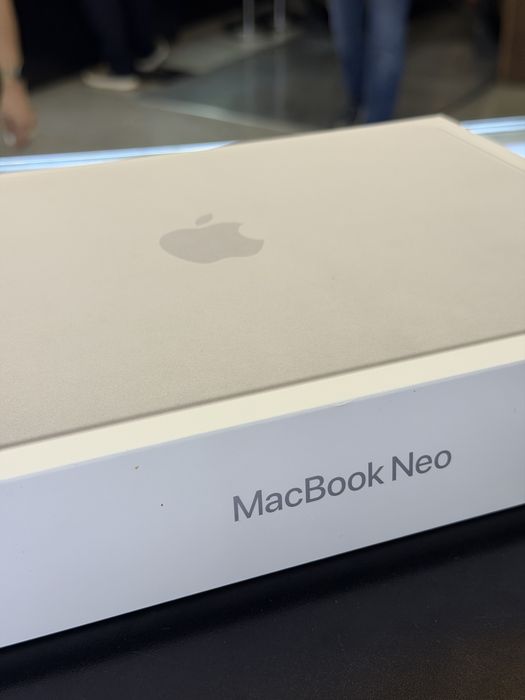 MacBook Neo 8/512/100% 3 цикла