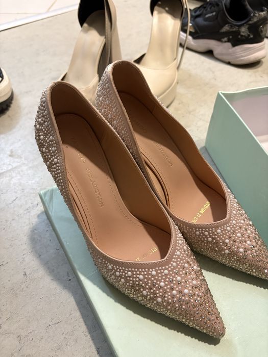 Продам каблуки блестящие 37 размер