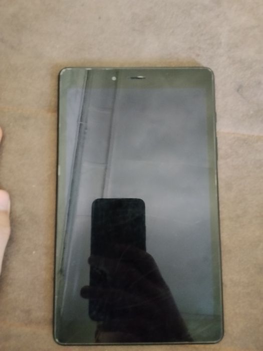 Galaxy tab a  holati yaxshi