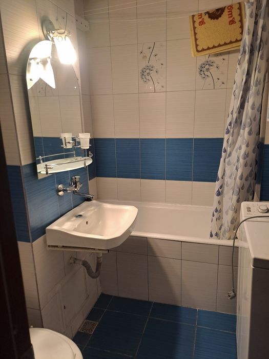 Închiriez apartament cu o camera