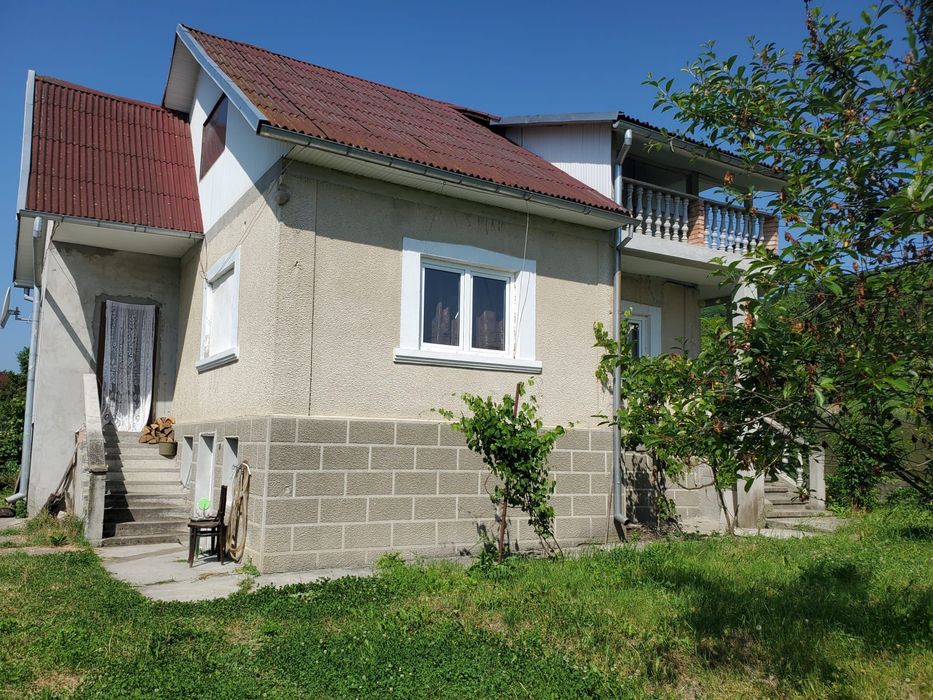 Casa de vanzare individuala .