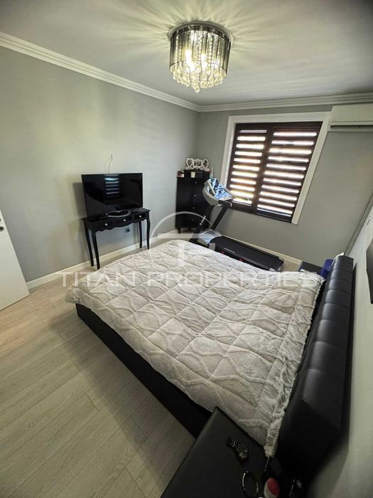 Продава се Многостаен апартамент в Пловдив, Остромила - 179 кв.м за 1872 €/кв.м - Снимка #6