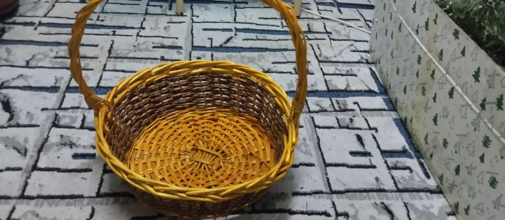 Красивая корзина ручной работы