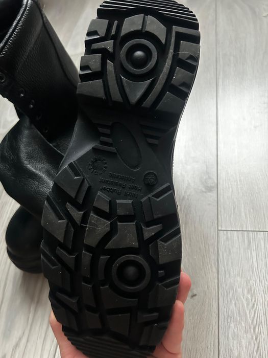 Продам берцы черные