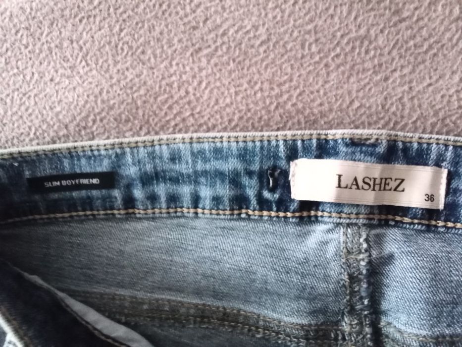 Blugi mar 36. Pret 50 lei