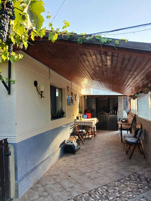 Casa  de vânzare  in comuna Dragomirești  sat vladia husetul Vaslui