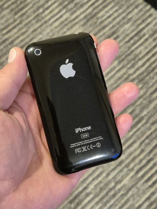Vand iPhone 3GS Negru 32Gb Telefon De Colectie