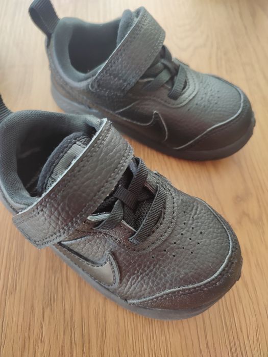 Маратонки Nike 22