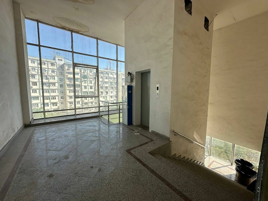 Продаётся помещение Яшнабадский район Паркентский  1 Линия 1500м²