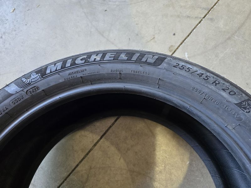255/45/20 MICHELIN 3бр