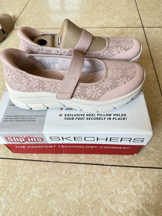 Обувь  skechers .