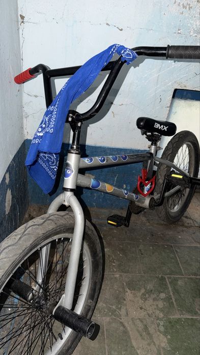 ВелосипедBMXсерый