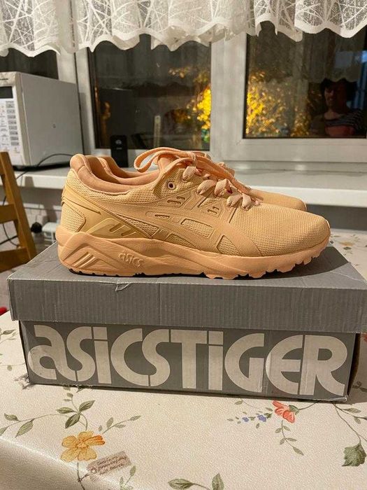 Кроссовки новые Asics оригинал