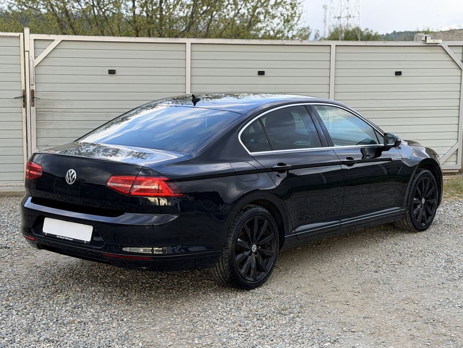 Volkswagen Passat B8  R-Line - 1.4 TSI - 150 CP - Full LED - Navi - Euro 6 -