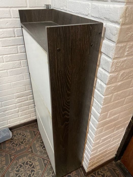 Продаю обувницу