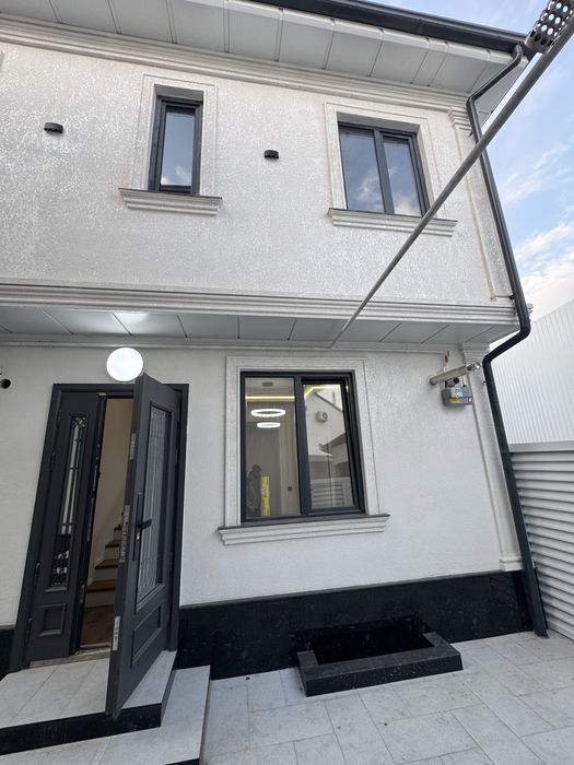 Townhouse с двором Бодомзор Бадамзар Коттедж дом квартира на земле