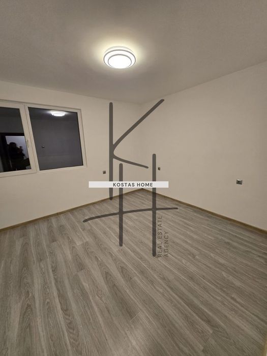 Продава се Четиристаен апартамент в Варна, Галата - 110 кв.м за 1020 €/кв.м - Снимка #11