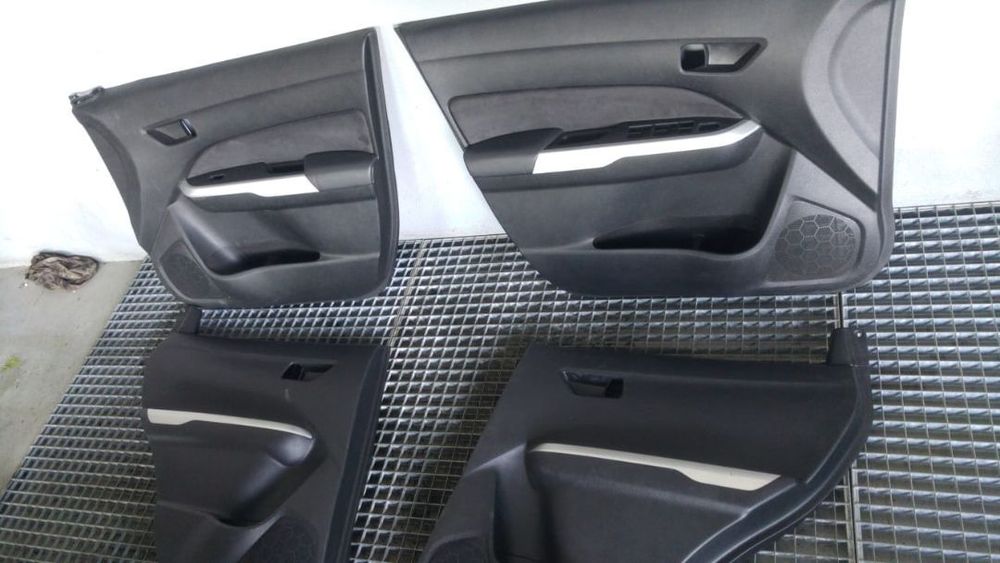 set fete tapiterii usi  suzuki vitara ly dupa 2015