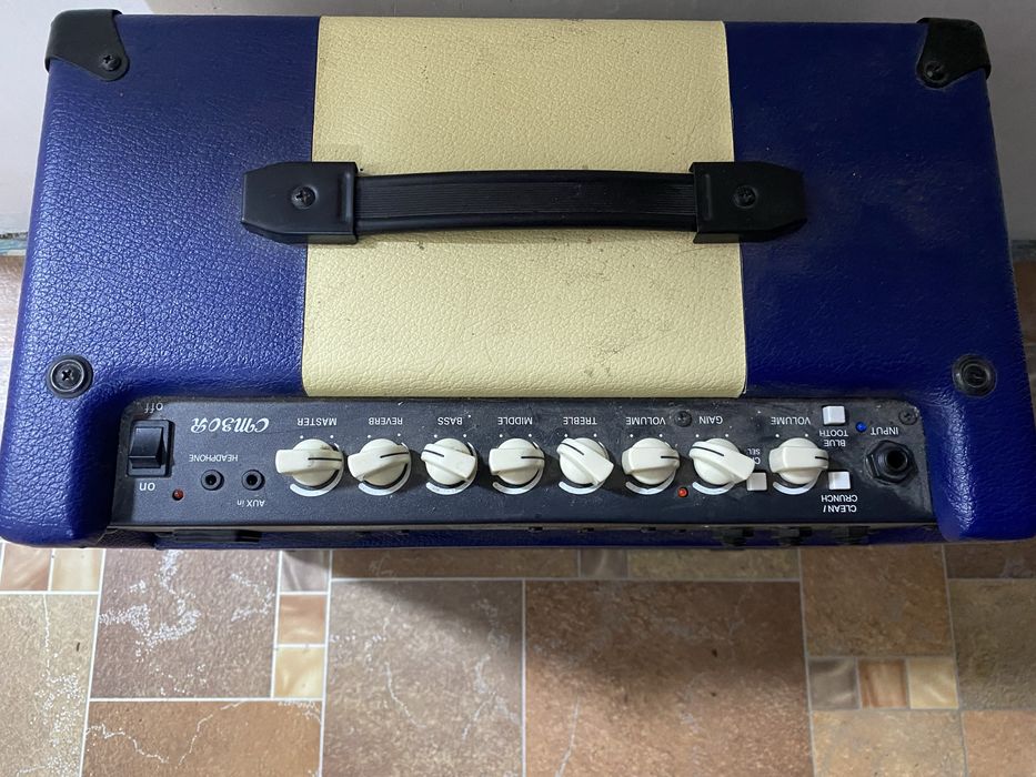 Гитара, комбоусилитель