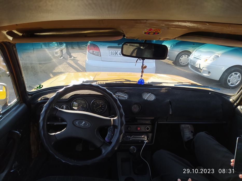 Vaz 21013 sotiladi faqat naxtga narxini kelishamiz