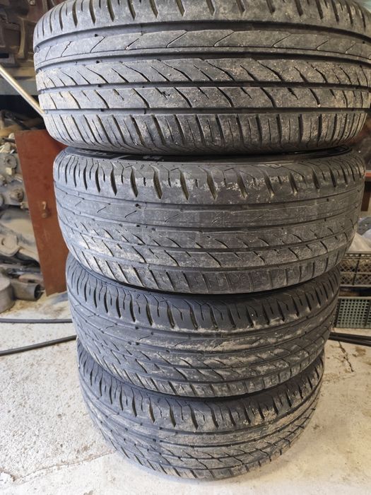 Шины 215/55 R17 комплект