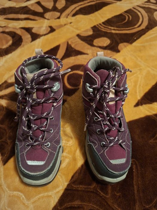 Bocanci drumetie marimea 31