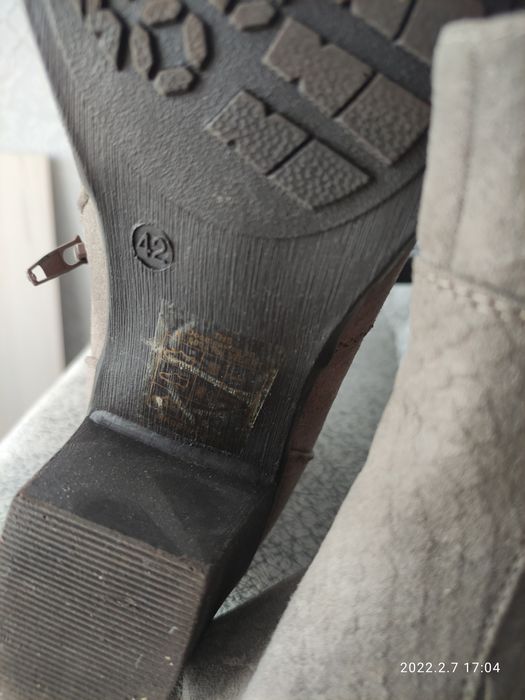 Продам женские ботильоны 42 размер