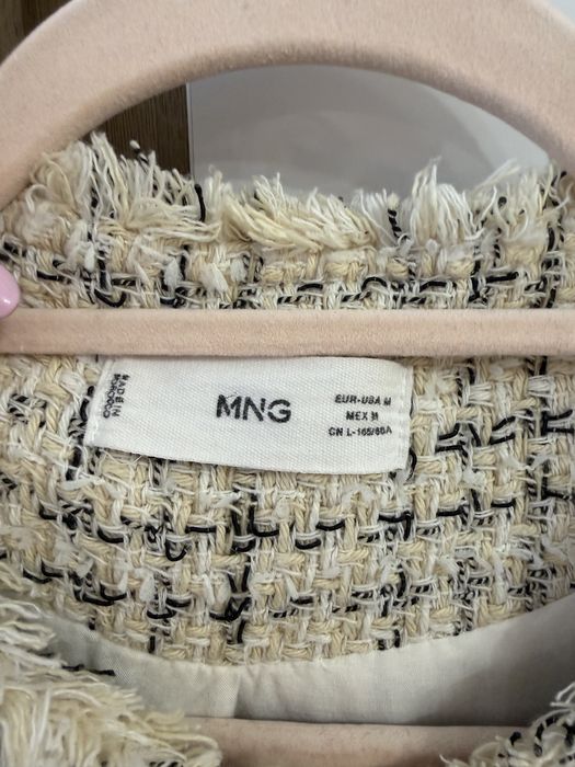 Mango дамско бежово сако