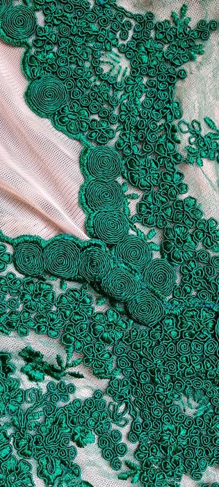 Vând salopeta verde