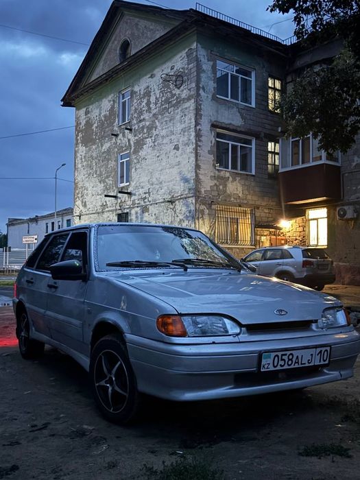 Автомобиль ваз 2114