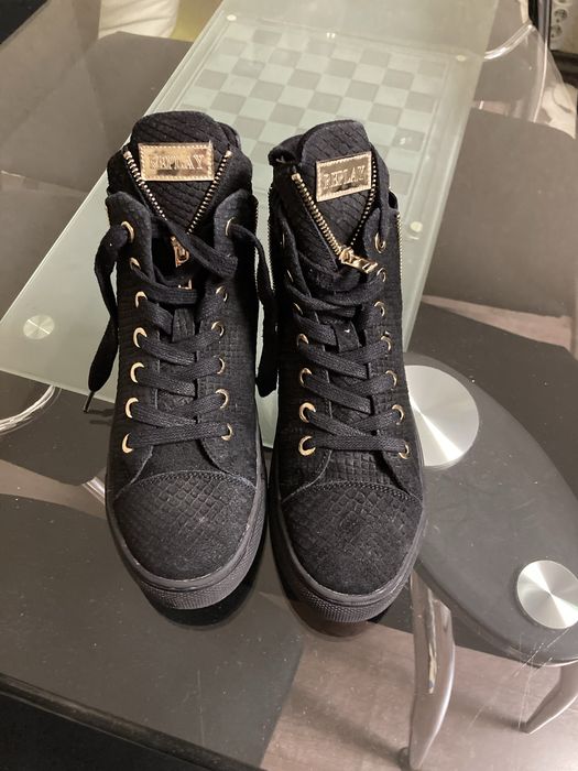 Дамски боти UGG и боти Replay