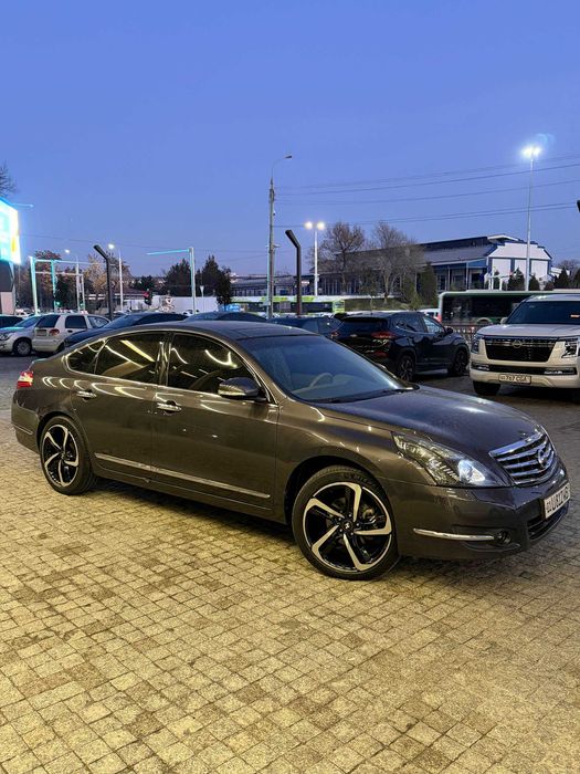 Продаётся Nissan Teana 2.5 L V6 в хорошем состоянии