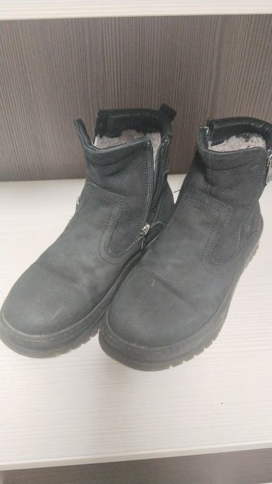 Продам зимнюю обувь для мальчика