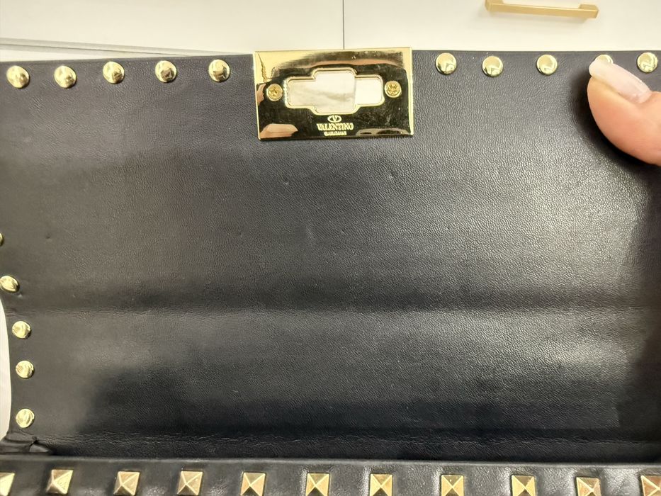 Нова чанта Valentino Garavani