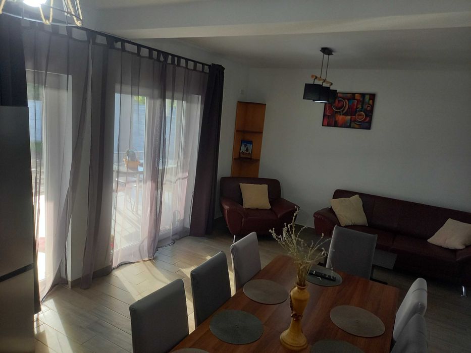 Vand/inchiriez 1/2 duplex ,Ghiroda, proprietar
