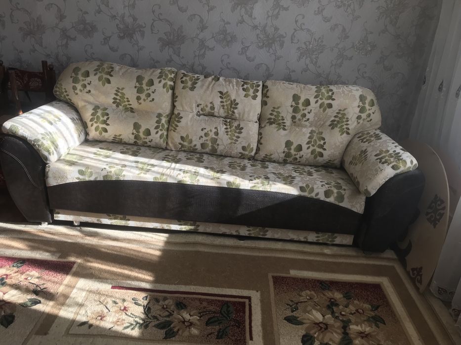 Продам комплект диван и кресло