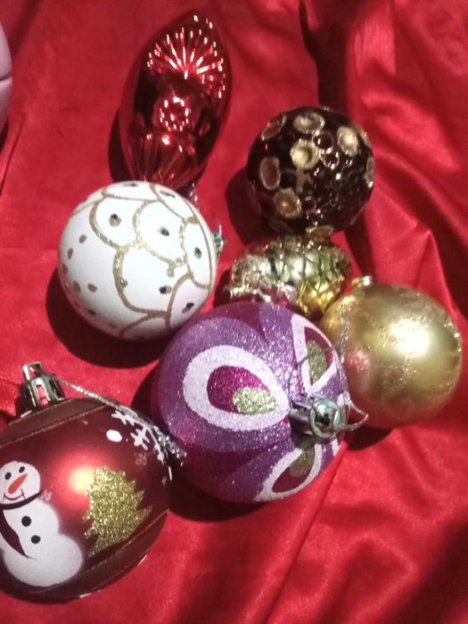 Стар и по нови  играчки за елха