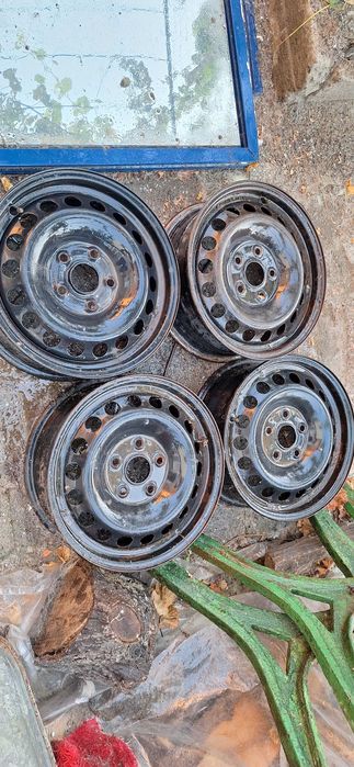 Продавам  метални джанти