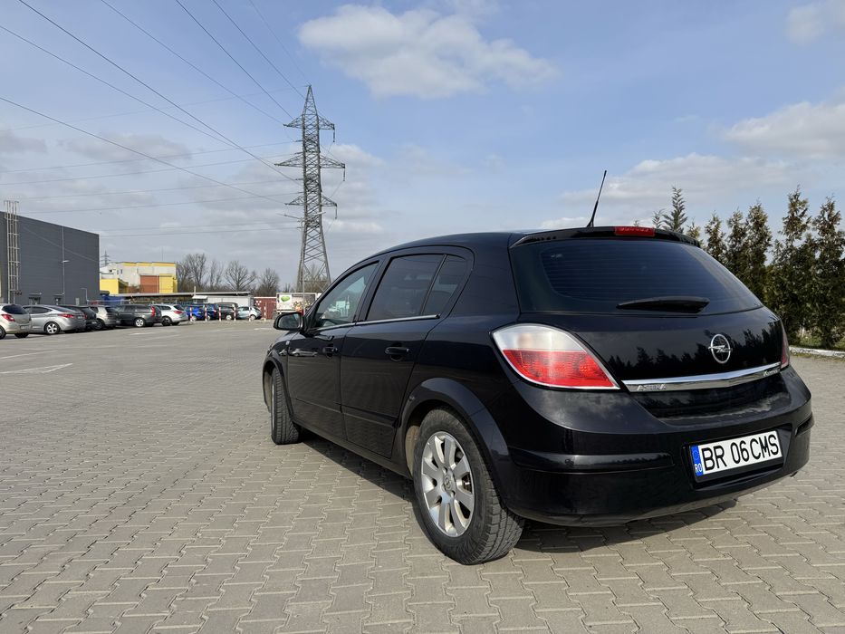 Opel Astra H 1.6i  2005