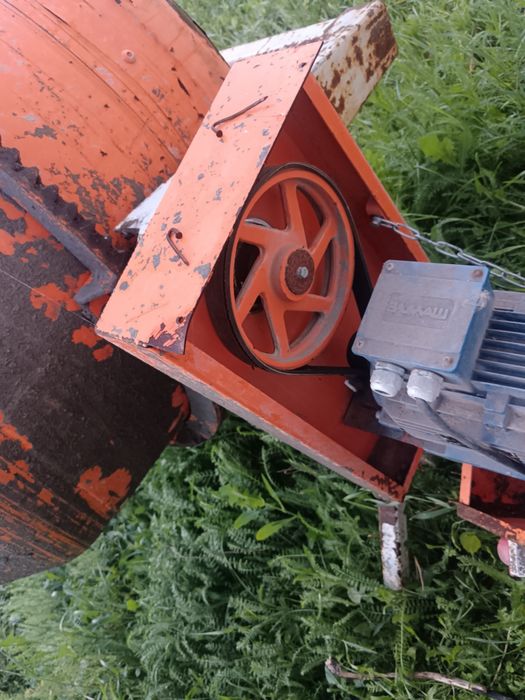 Продам бетономешалку