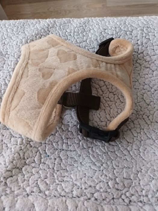 Продавам нагръдник за куче или коте
