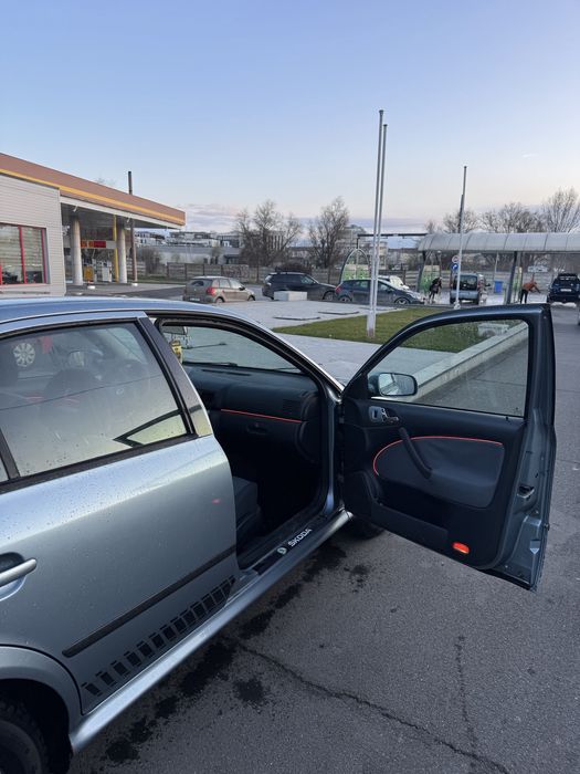 Skoda Octavia 1.6 i
