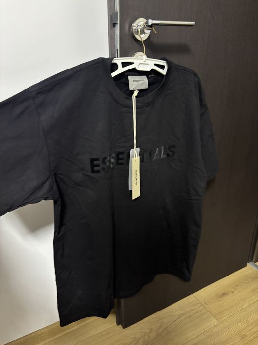 Tricou Essentials Negru – Mărimea L, Nou cu Etichetă