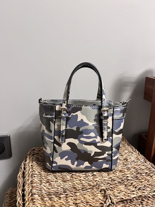 Дамски Маркови чанти и клъчове