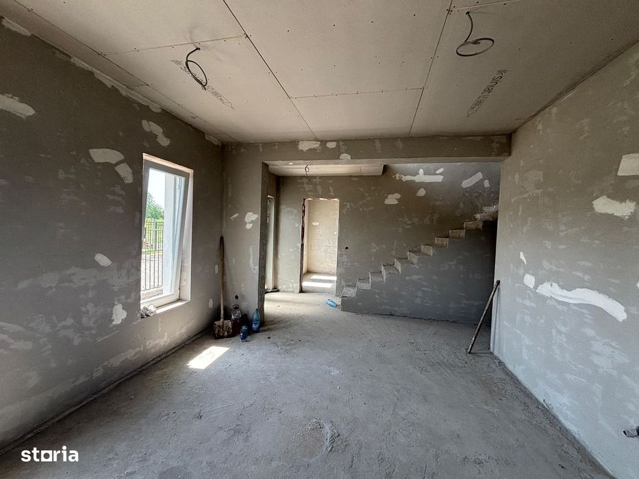 Viața la casă, liniște și munți la orizont – Duplexuri noi în Mohu